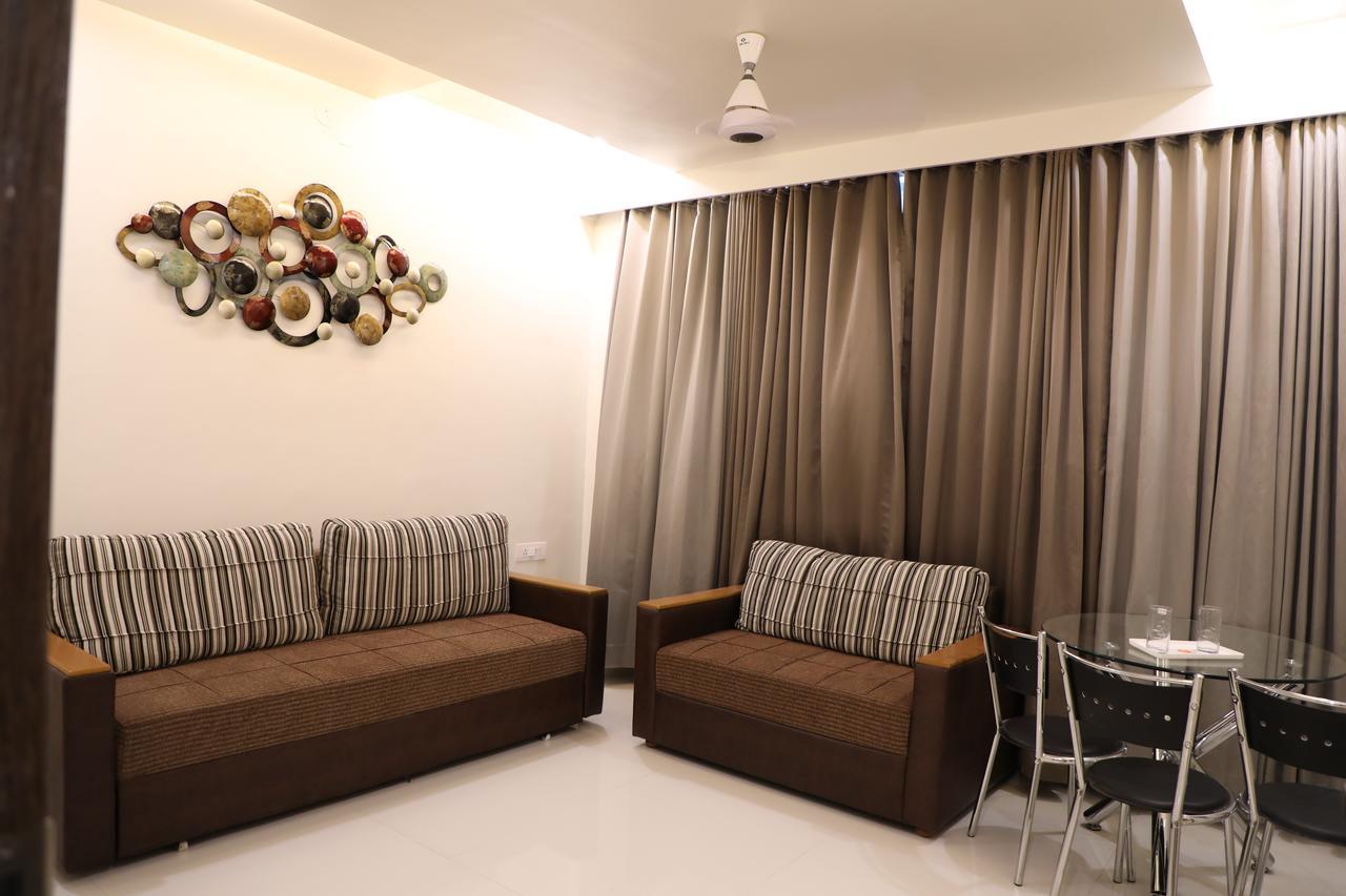 Hotel Pushpak Park Osmanabad Buitenkant foto