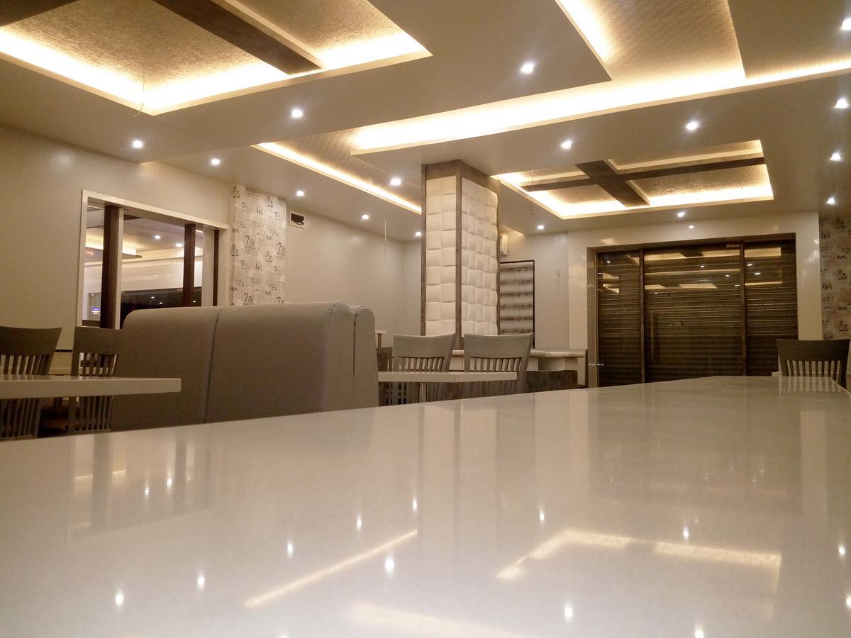 Hotel Pushpak Park Osmanabad Buitenkant foto