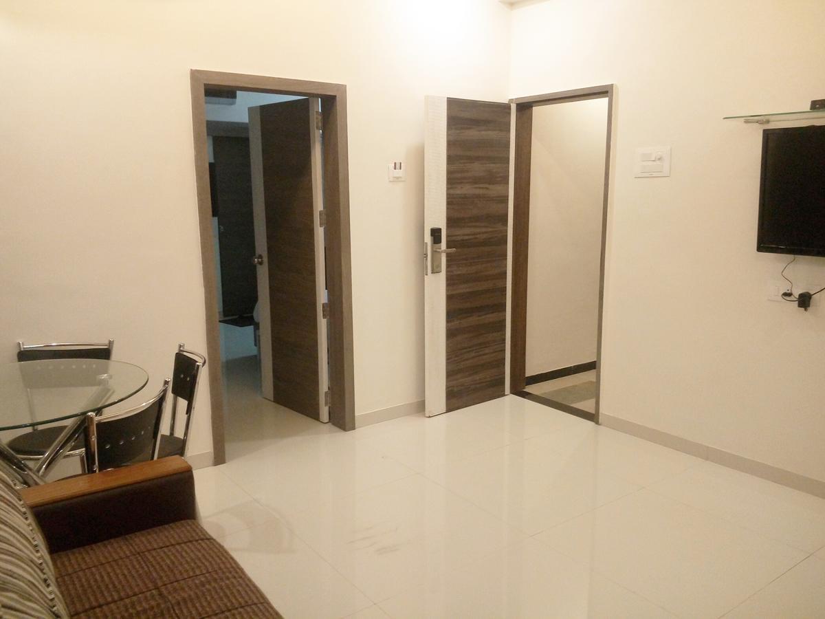 Hotel Pushpak Park Osmanabad Buitenkant foto